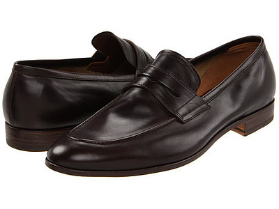 Wie fallen Fratelli Leather Loafer with Notched Strap aus