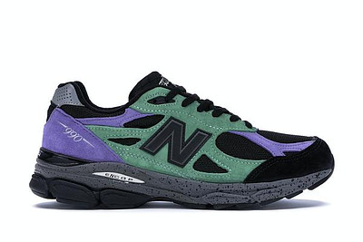 Come calzano le New Balance 990 V3