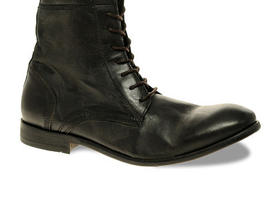 Hoe vallen H by Hudson Swathmore Lace-Up Boots