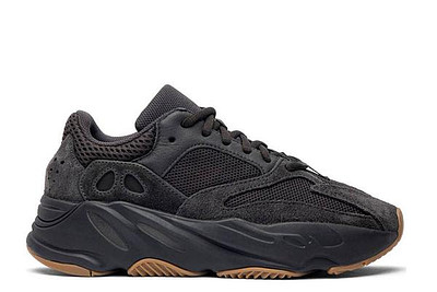 Comment taille les adidas YEEZY Boost 700