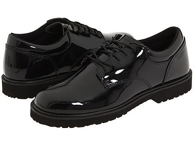 Comment taille les Bates Footwear High Gloss Uniform Oxford